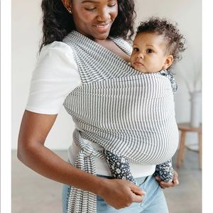 Solly Baby - Black Pinstripe wrap